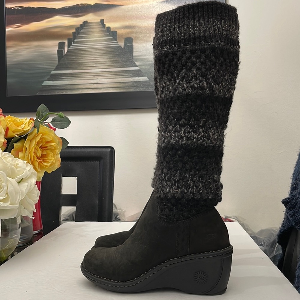 UGG WINTER WEDGED KNIT BOOTS WOMENS SIZE 6